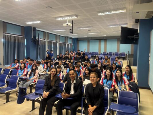 สานสัมพันธ์ พี่สอนน้อง